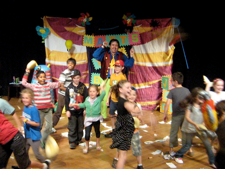 Pillow fight chaos for the grand finale